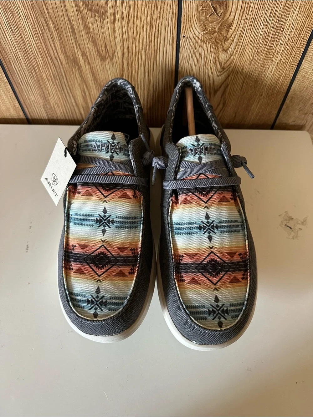 Ariat Hilo’s Gray Canvas Aztec-Pattern Slip-On Loafers- NWT Size: 12